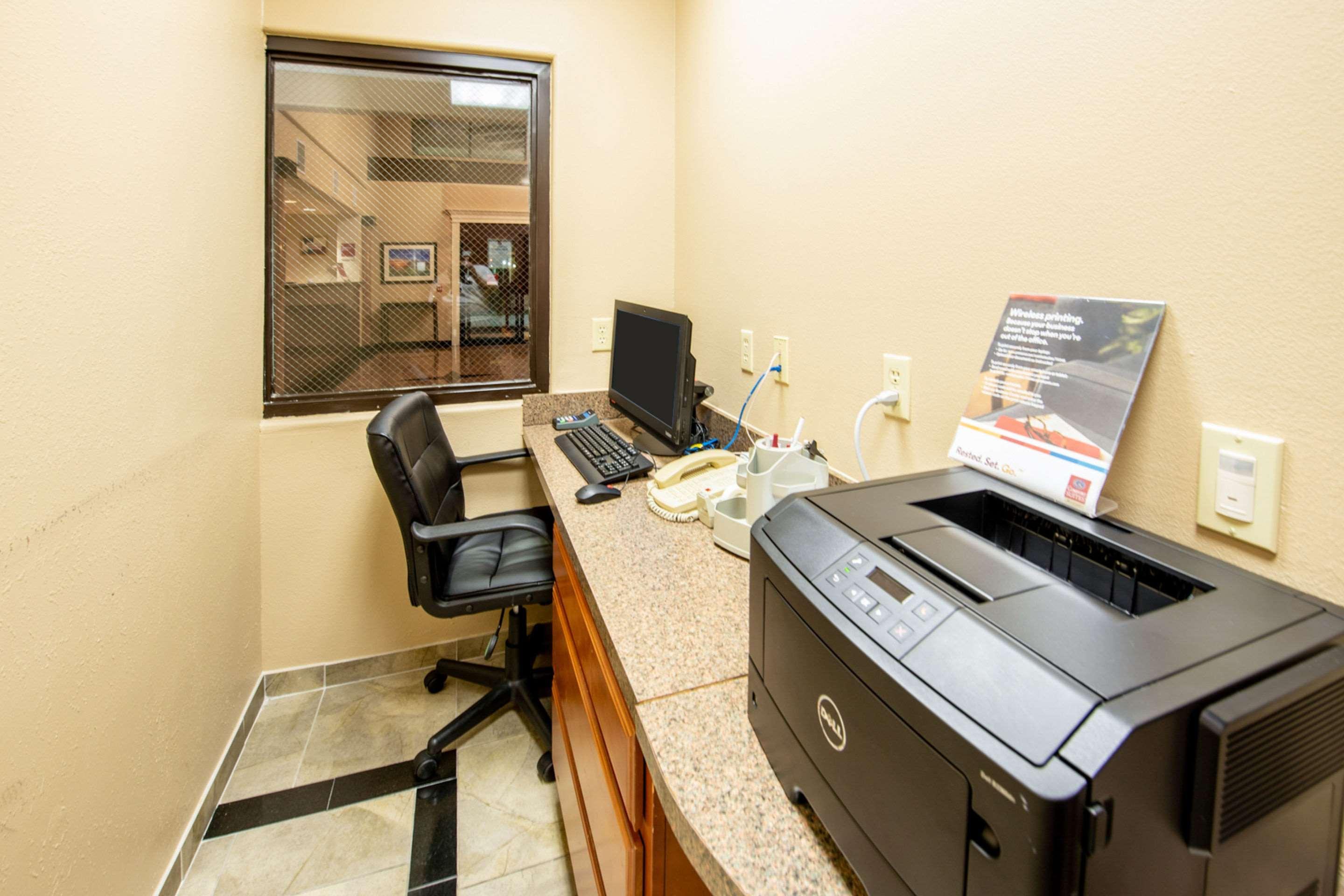 Centro de Negocios Comfort Suites