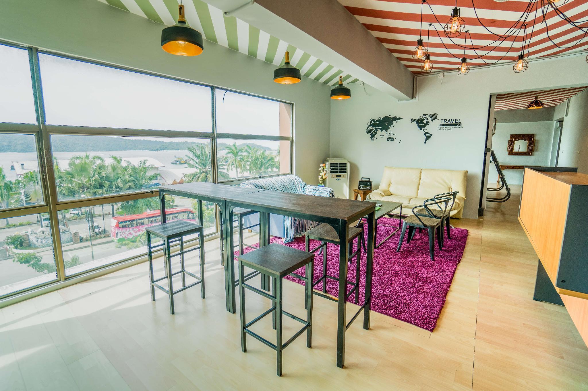 Vista Exterior Seaview Capsule Hotel