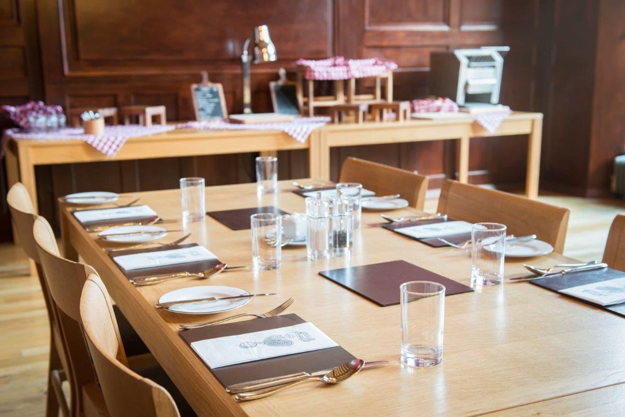 Restaurant West Court - Cambridge - Campus Accommodation
