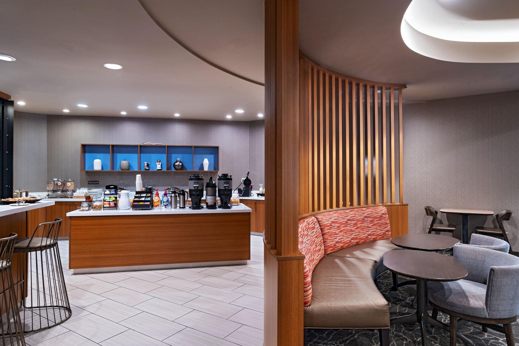 Restaurant SpringHill Suites by Marriott DFW Airport East/Las Colinas