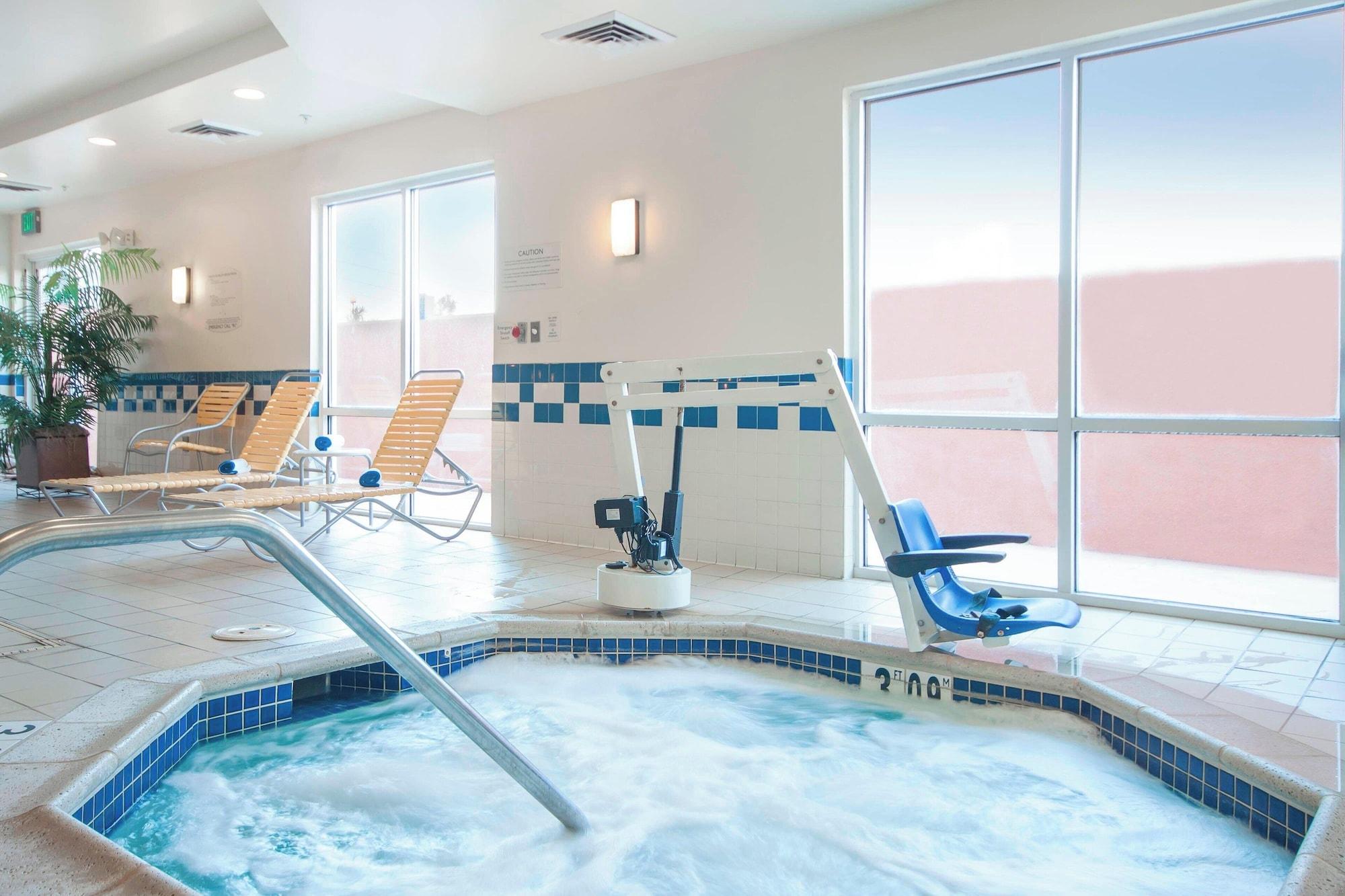 Vista Piscina Fairfield Inn & Suites by Marriott El Centro