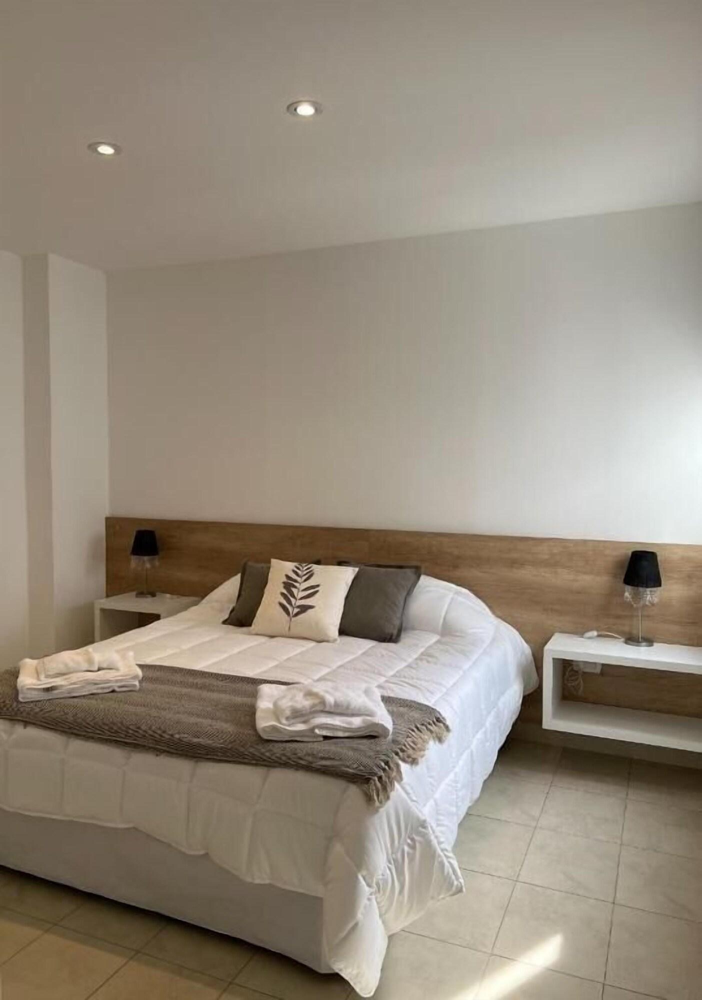 Habitación CB Mona Suites