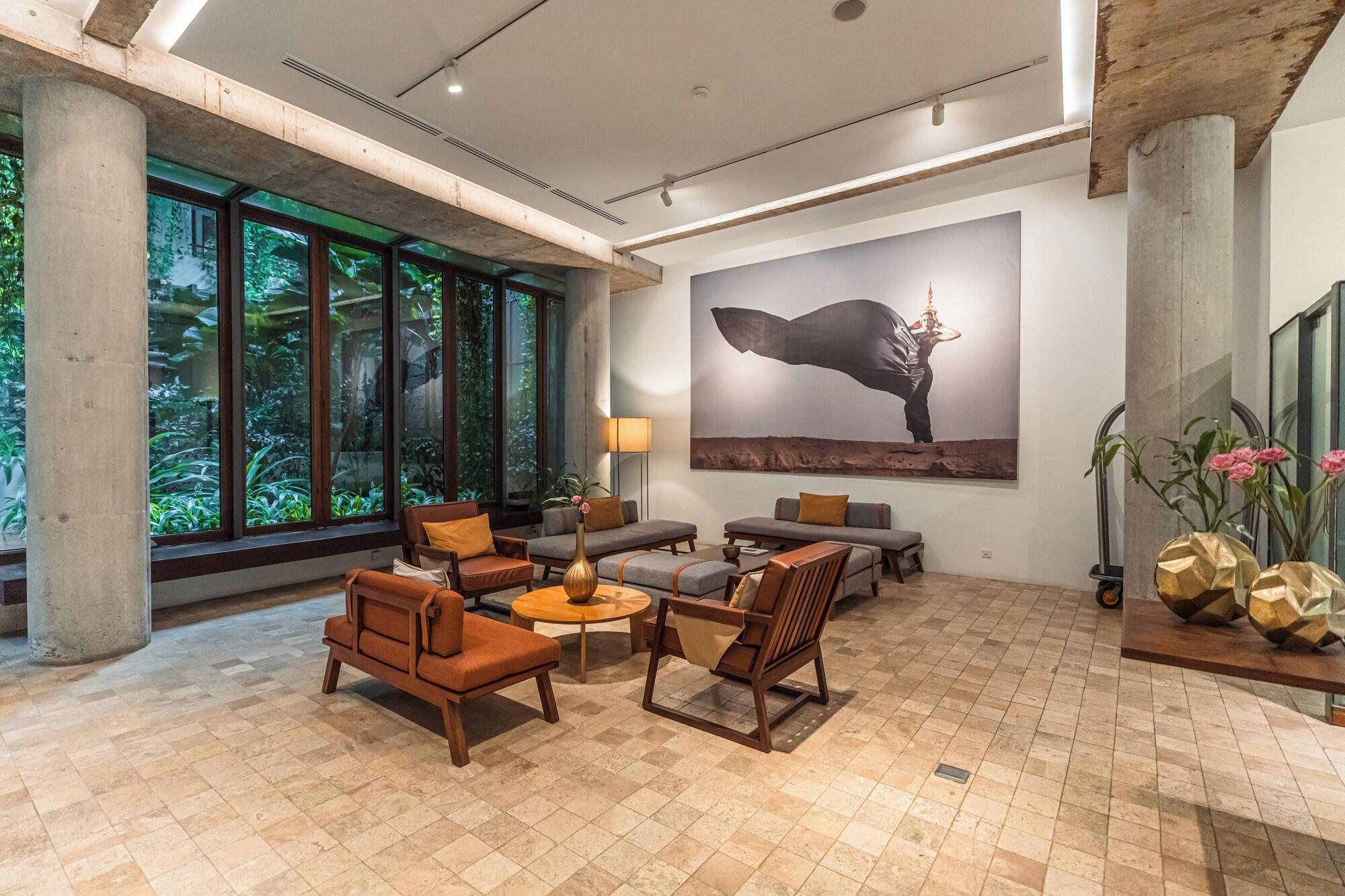 Vista Lobby Penh House Hotel