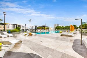 Alquiler Vacacional - Miami Paraiso Modern Rooftop Pool Walk to Midtown