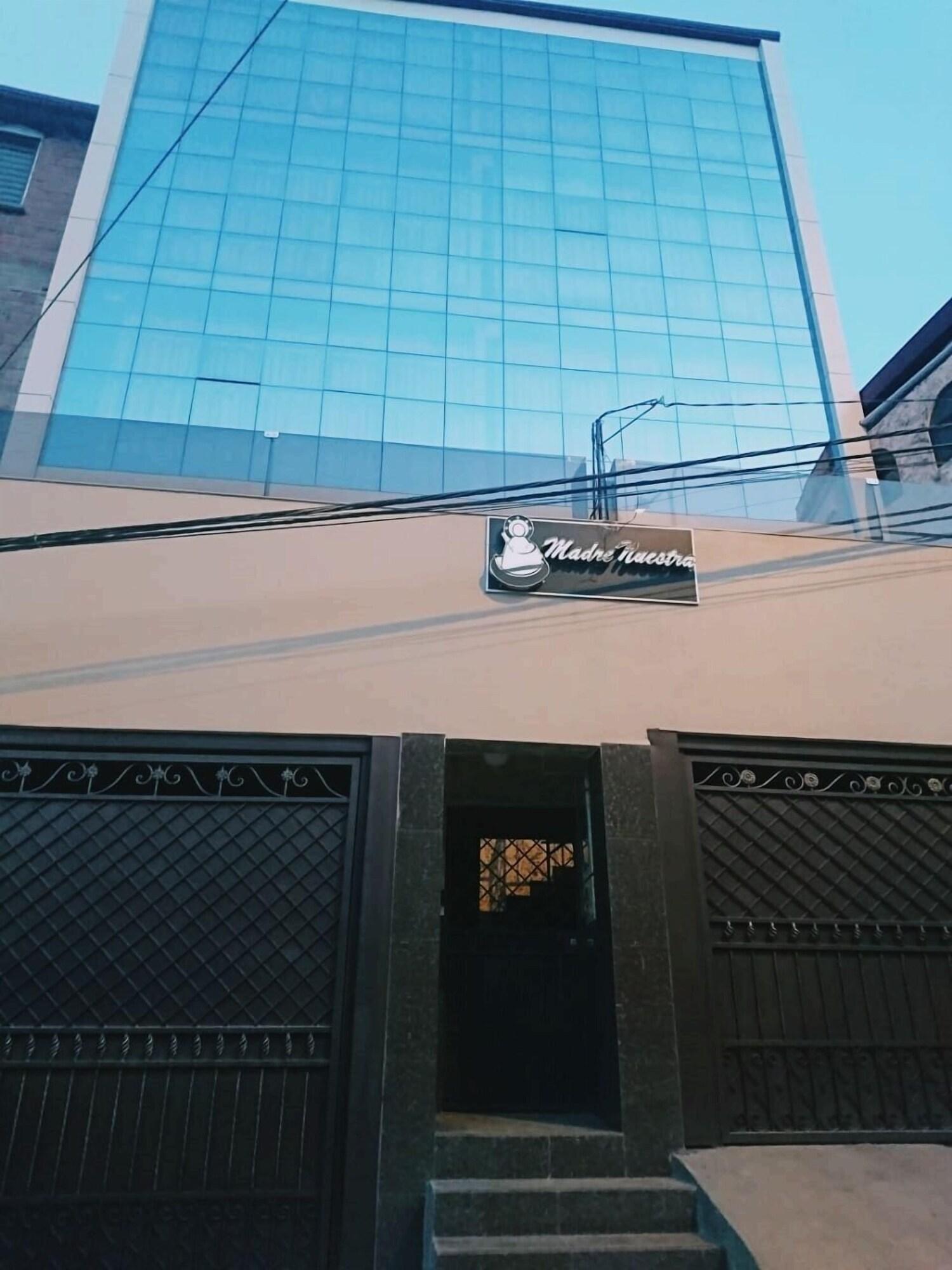 Vista Exterior Madre Nuestra