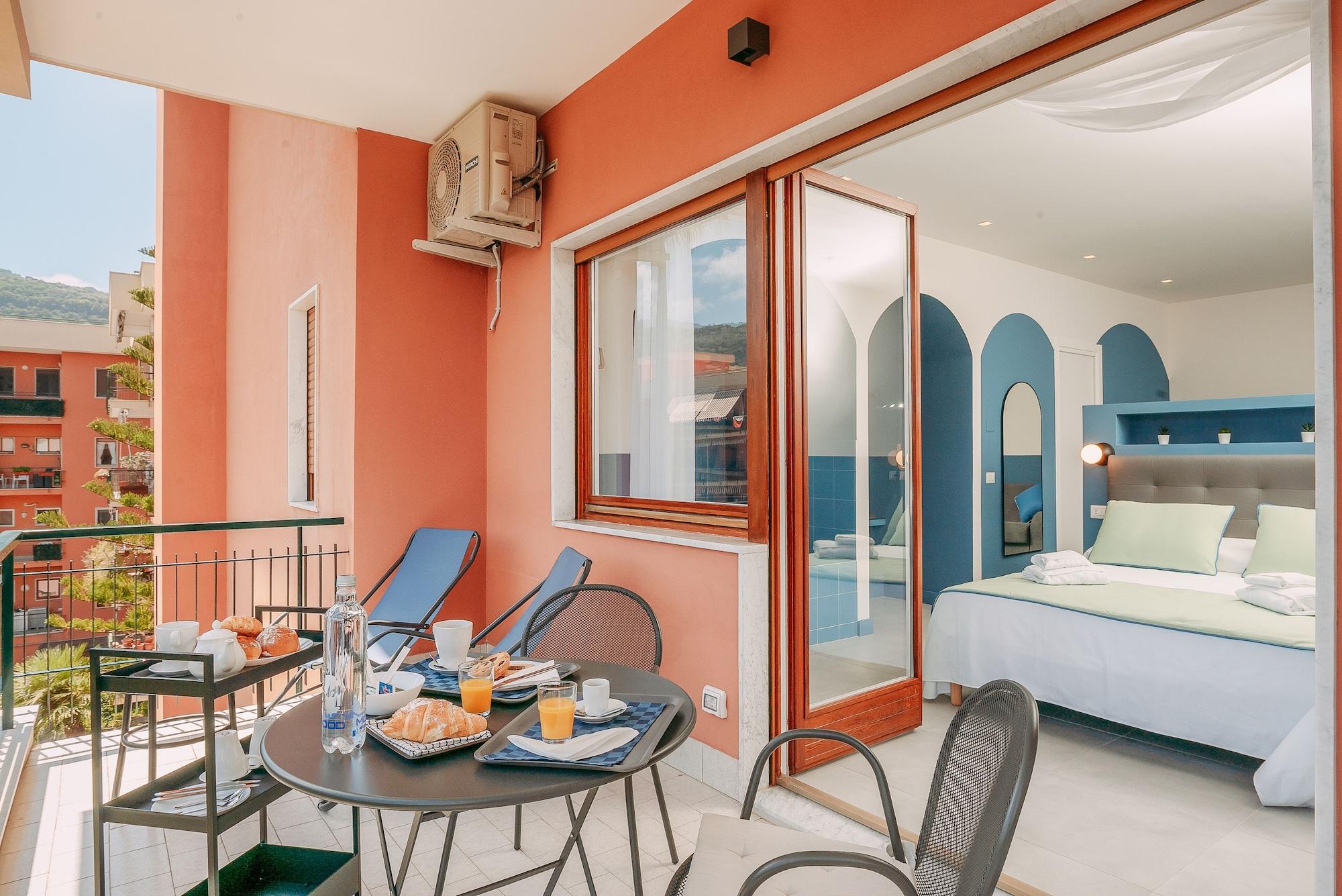 Vista Exterior Sorrento Colors&Suites