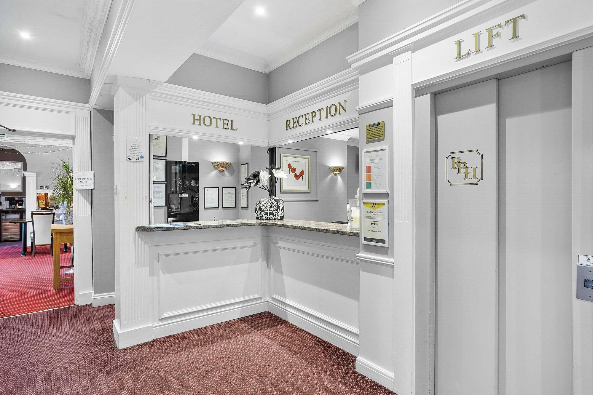 Vista Lobby Royal Beacon Hotel