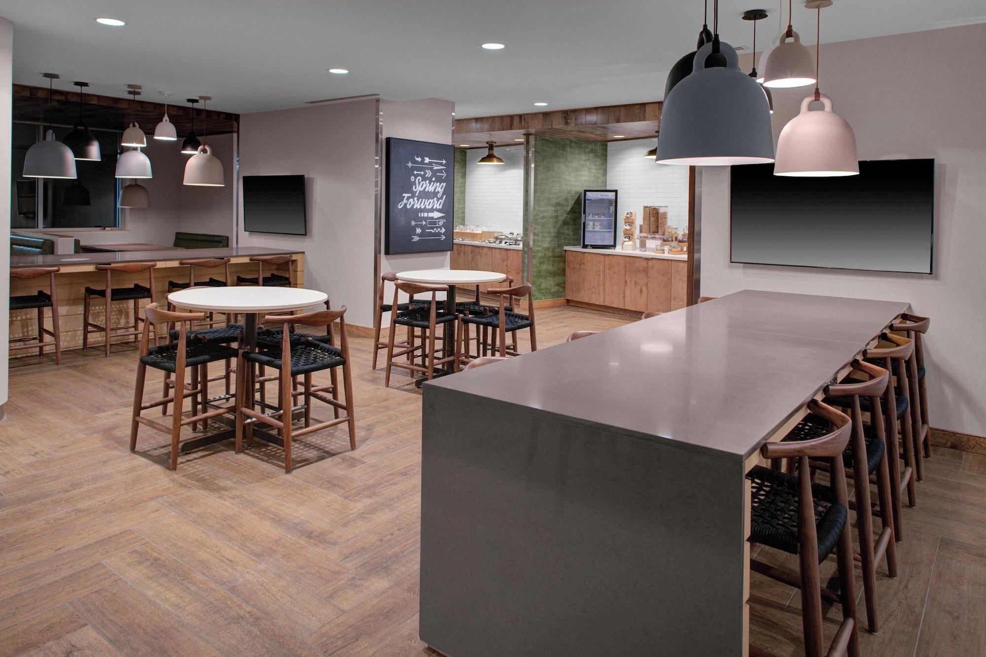 Restaurant Fairfield Inn & Suites by Marriott Roanoke Salem