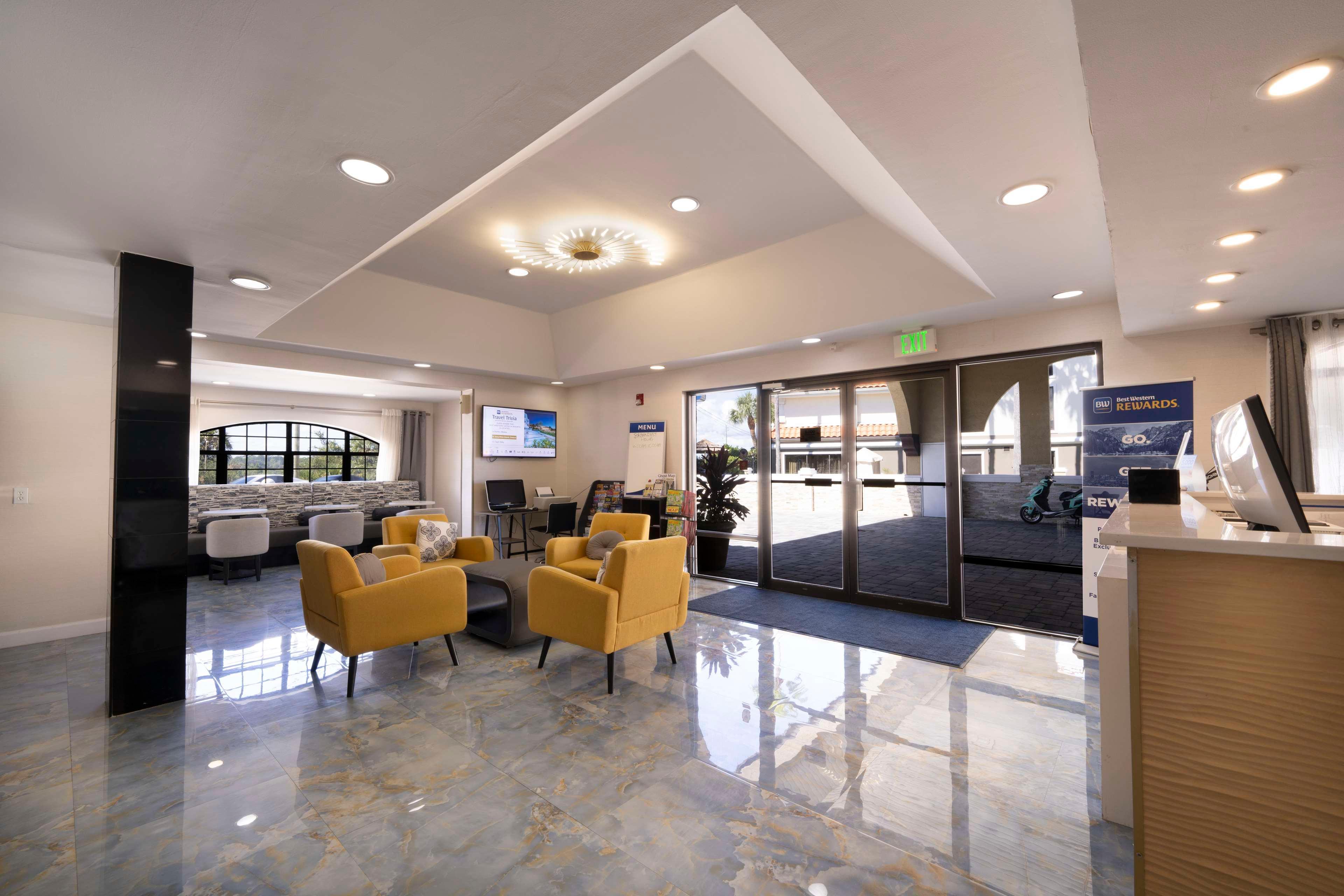 Vista Lobby Best Western Historical Inn