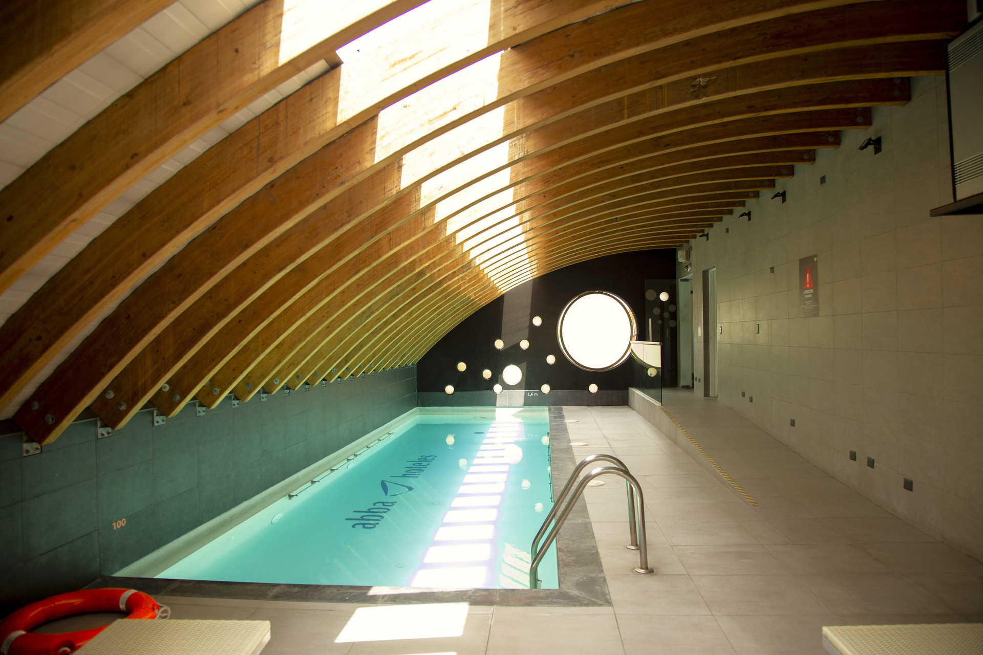 Vista Piscina Abba Presidente Suites Santiago