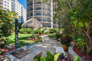 Alojamiento - Pointe Estero Beach Resort