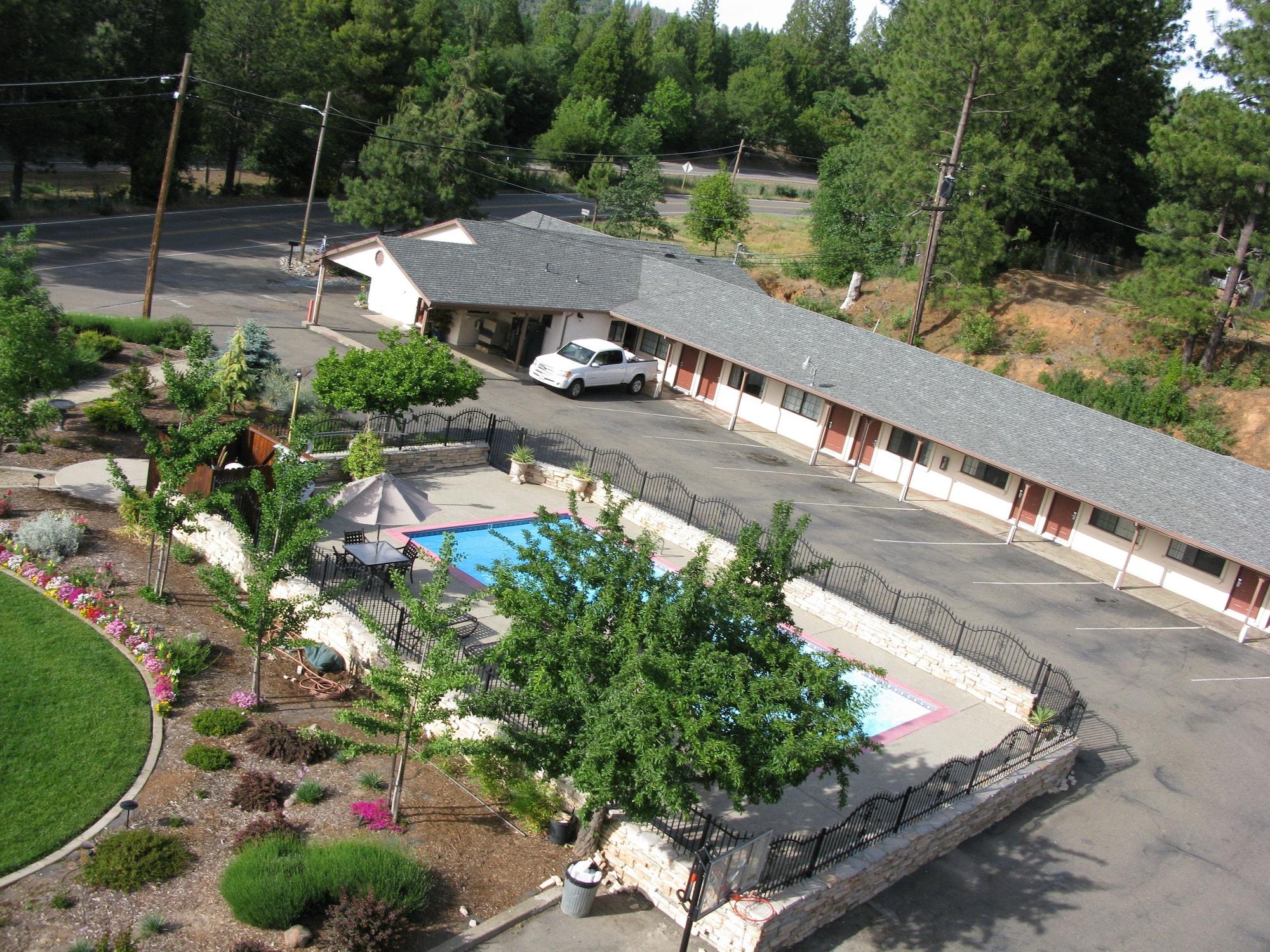 Varios Mother Lode Motel