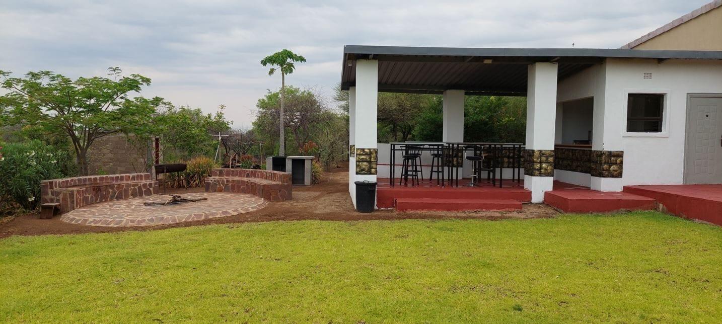 Varios Paje Bush Hotel