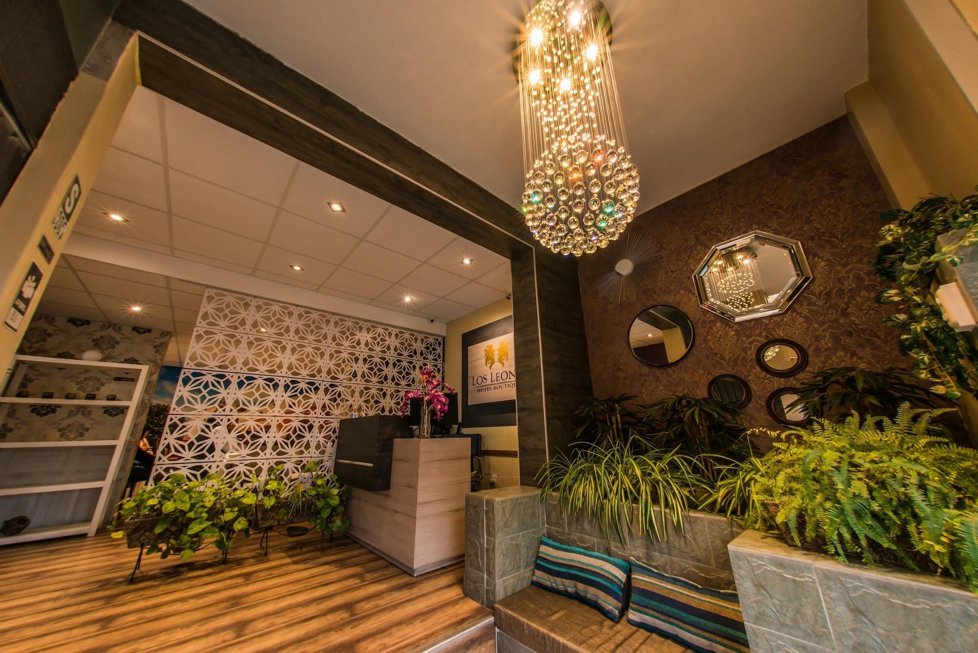 Varios Los Leones Hotel Boutique