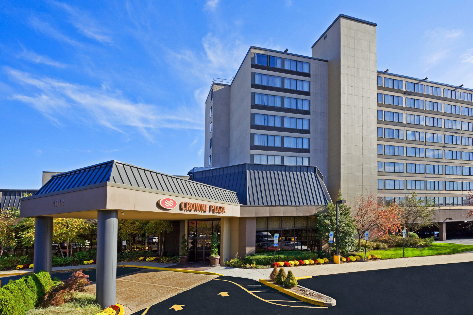 Vista Exterior Crowne Plaza Englewood by IHG