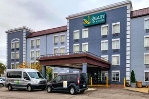 Alojamiento - Quality Inn & Suites CVG Airport