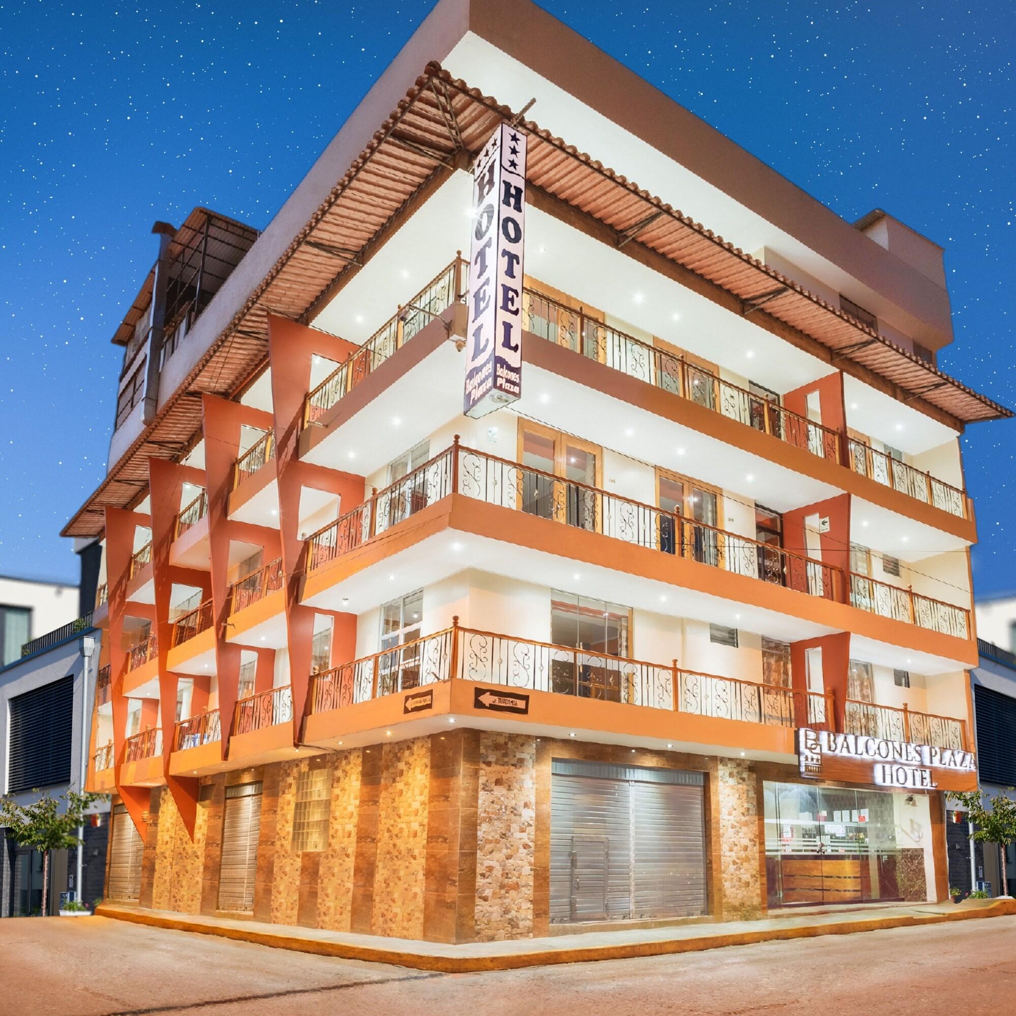 Varios Balcones Plaza