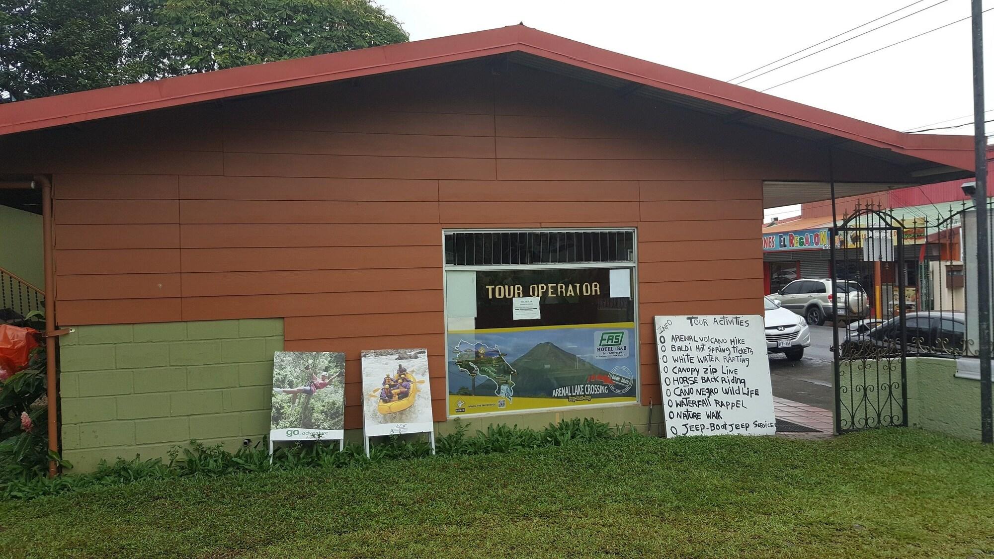 Vista Exterior Hotel FAS B&B