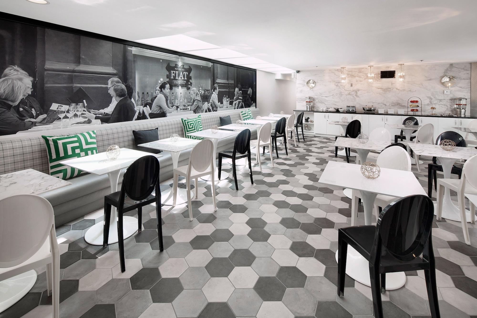 Restaurant Carlyle Inn
