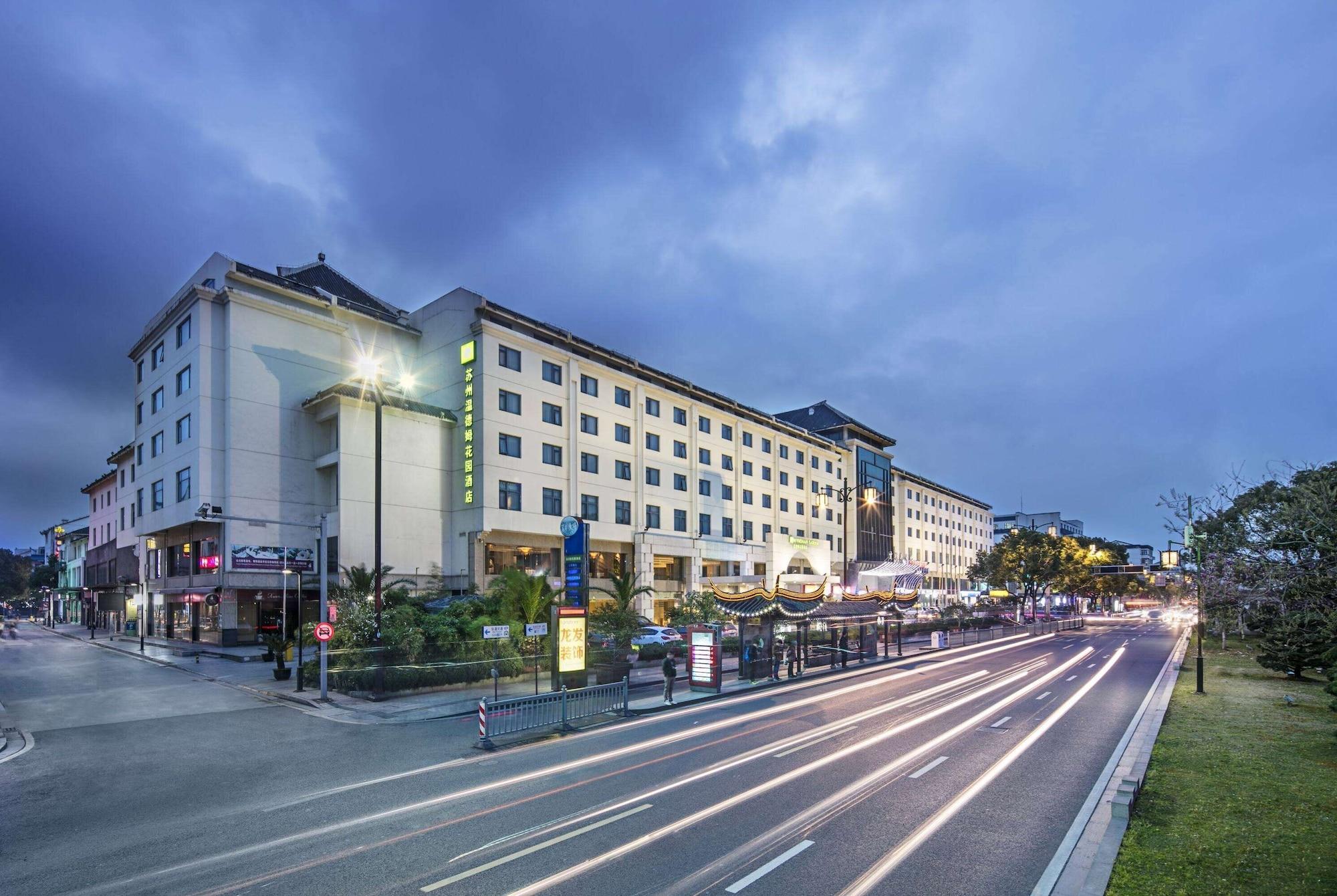 Vista Exterior Wyndham Garden Suzhou