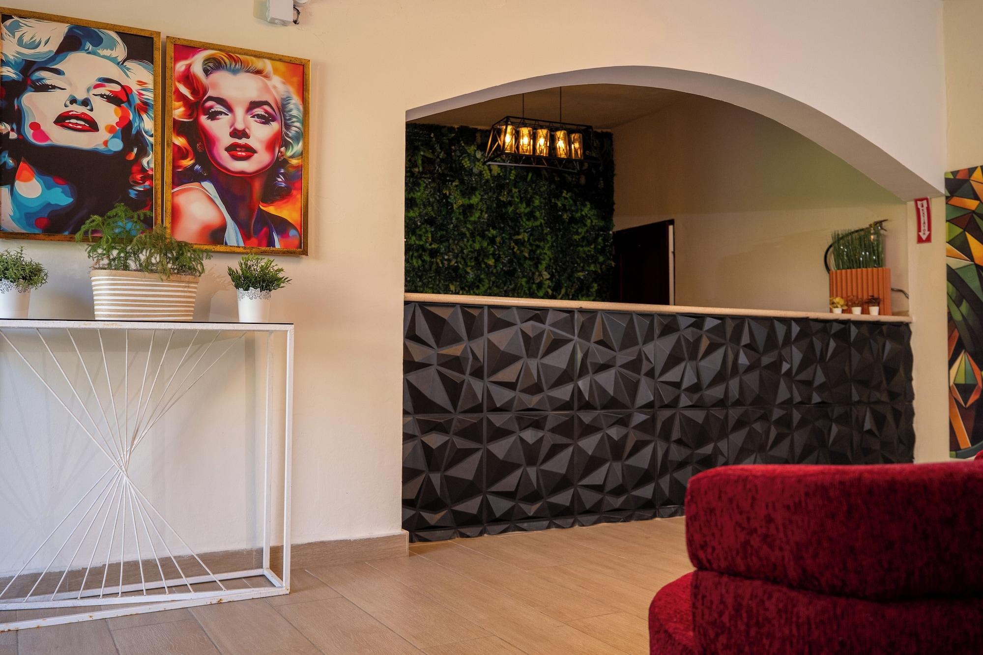 Vista Lobby TBR by Mega Stays