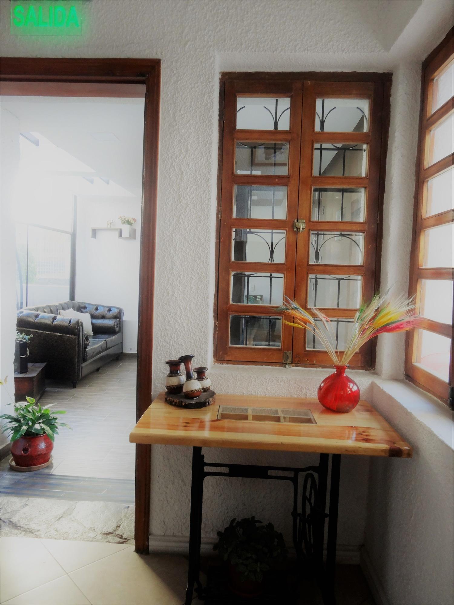 Vista Lobby Hotel + Arte