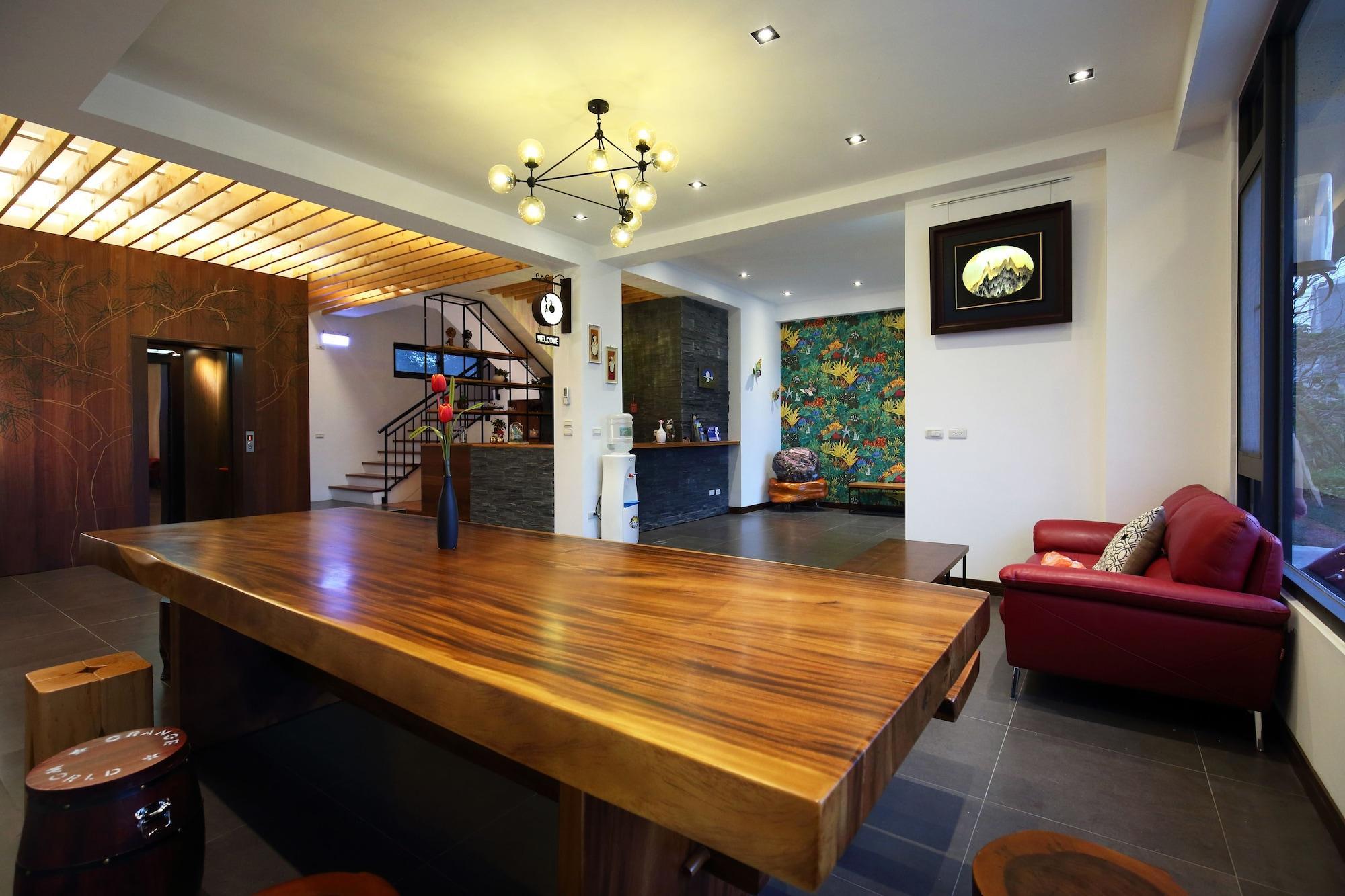 Vista Lobby 193 County Garden BnB
