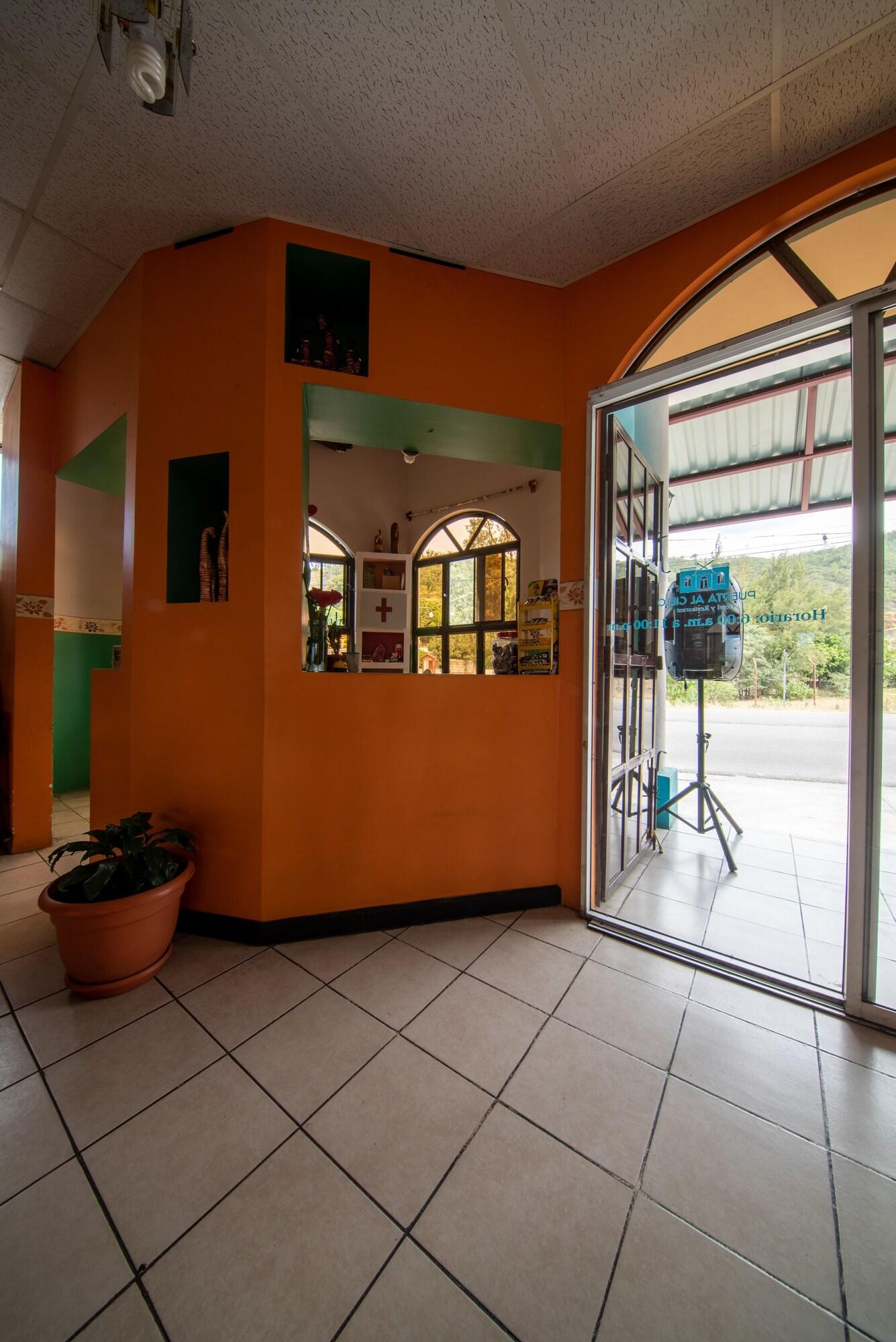 Vista Lobby Hotel Puerta al Cielo