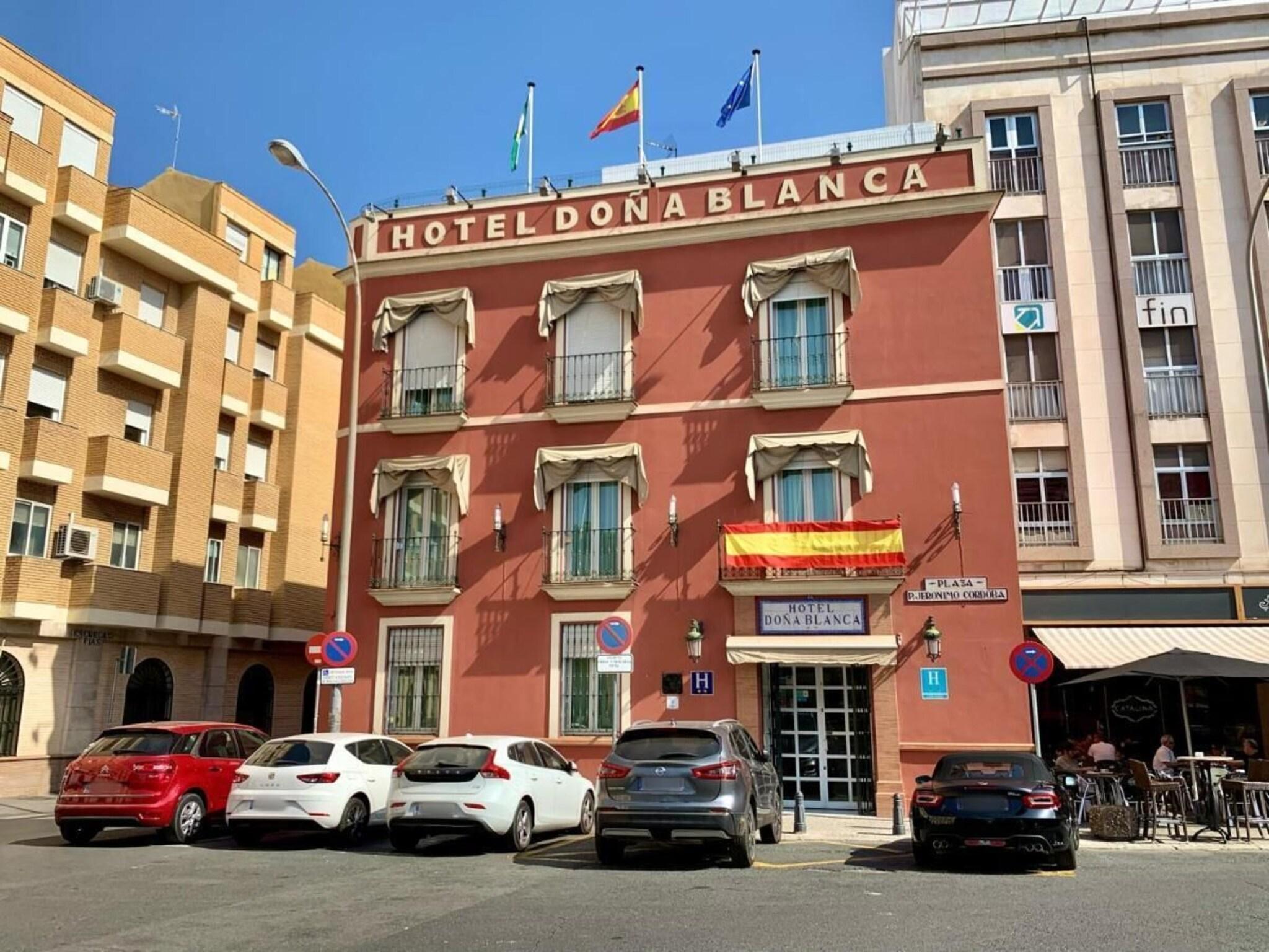 Vista Exterior Hotel Doña Blanca