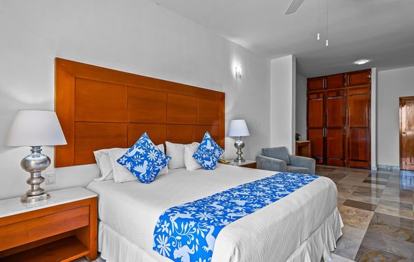 Stylish Suite With Wifi, hot Tub, gym Access, Heated Pool & Terraces - Hoteles solo adultos en Puerto Vallarta, México