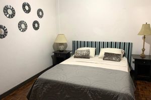 Alquiler Vacacional - Large And Cosy Apartment With Private Garden