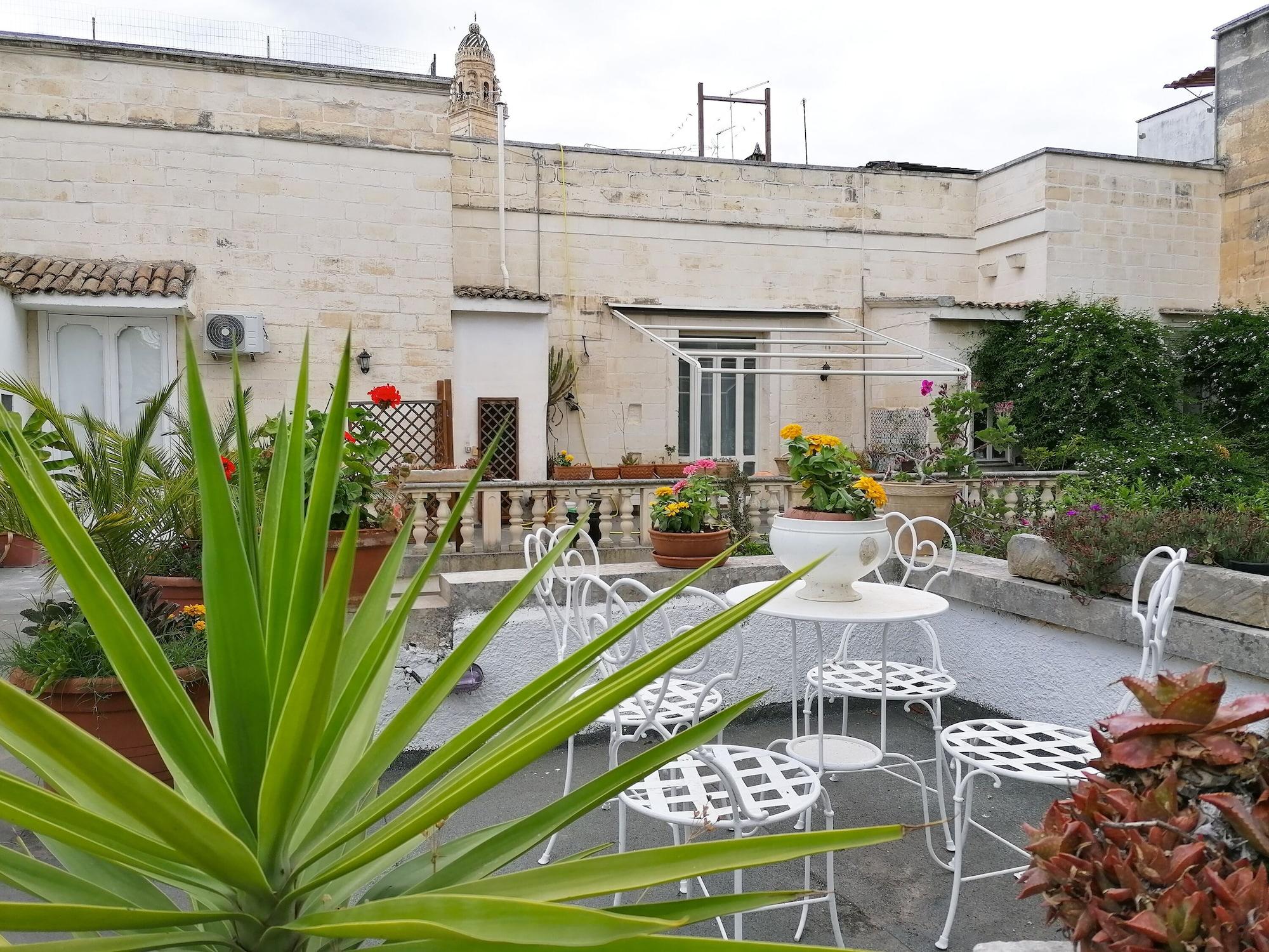 Vista Exterior Palazzo Sambiasi