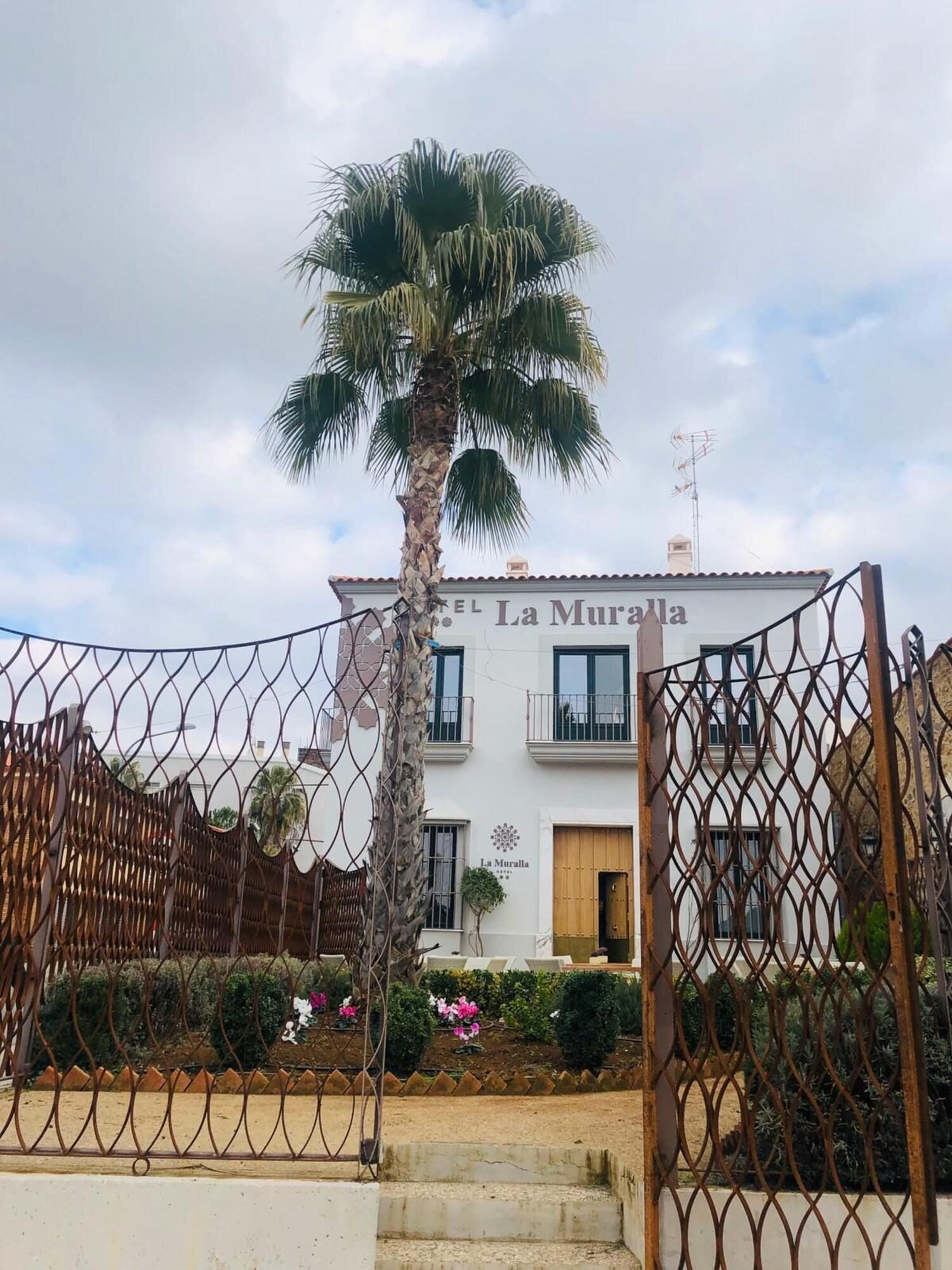 Vista Exterior Hotel La Muralla