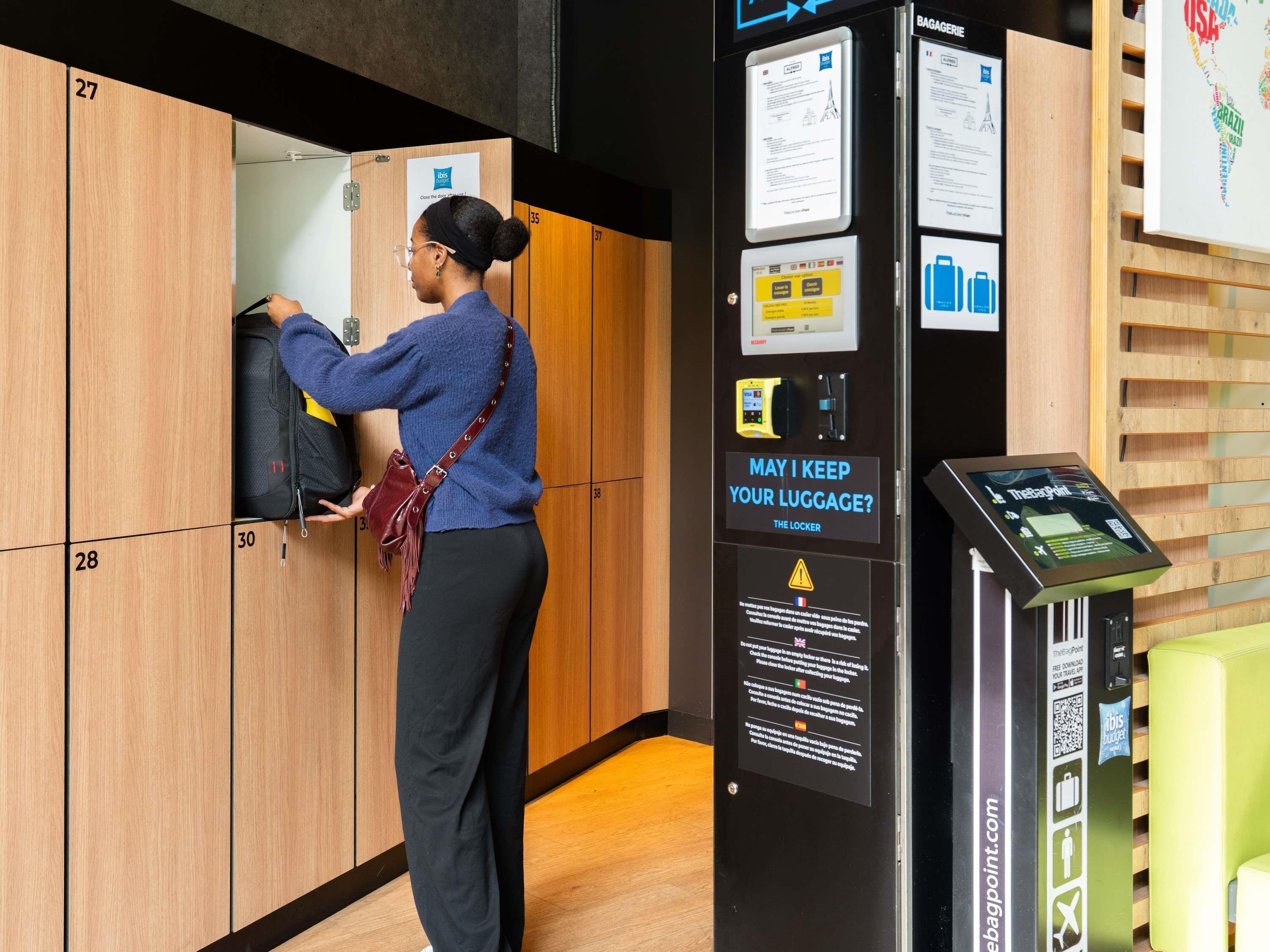 Varios ibis budget Paris La Villette 19eme