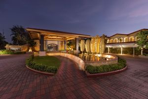 Alojamiento - Kenilworth Resort & Spa