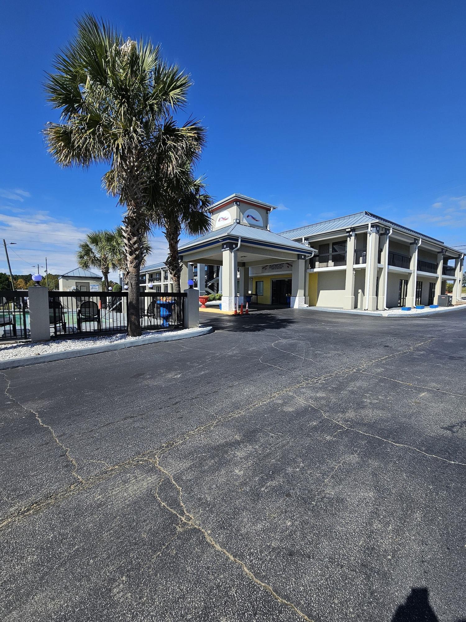 Vista Exterior Baymont by Wyndham Covington