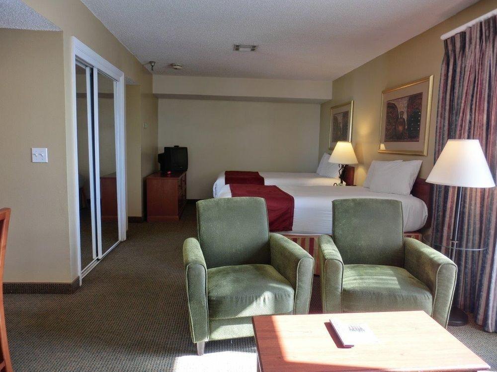 Guest room Chase Suite Hotel Tampa