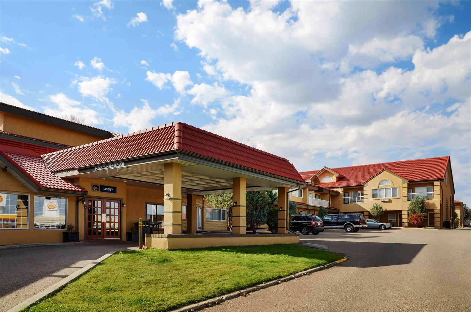 Vista Exterior Quality Inn Medicine Hat