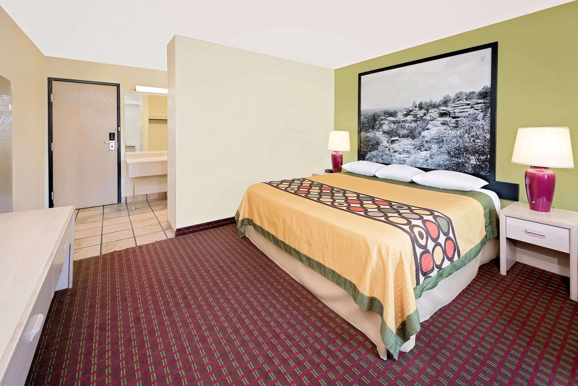 Habitación Super 8 by Wyndham Metropolis