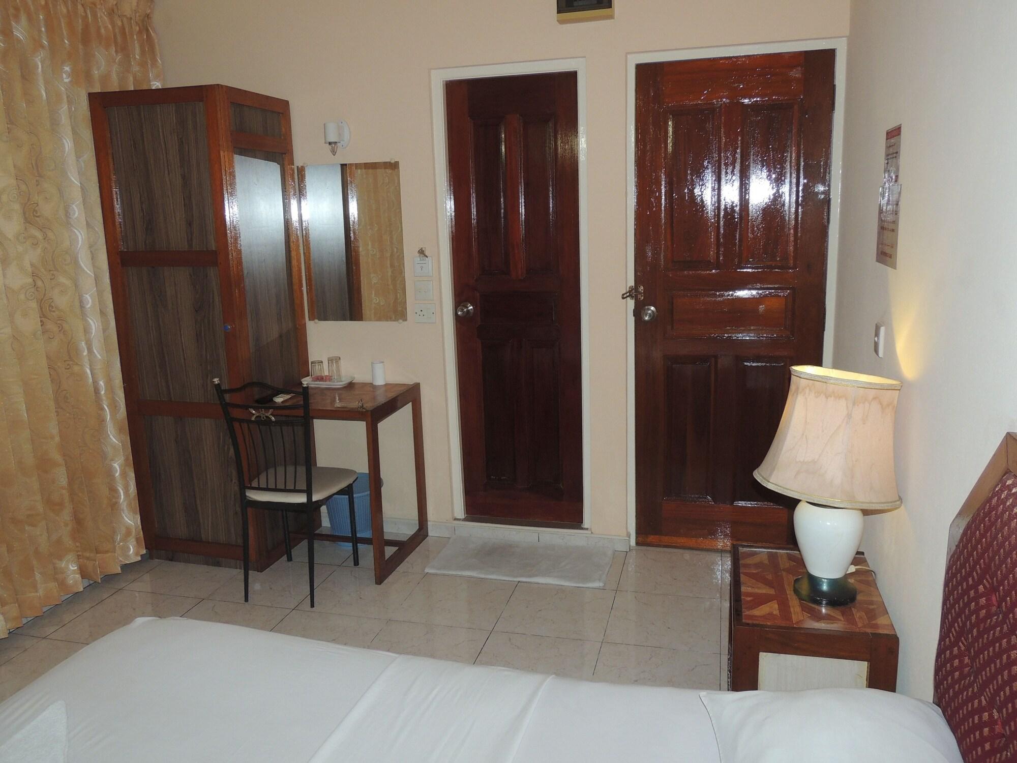Habitación Off Day Inn Hotel