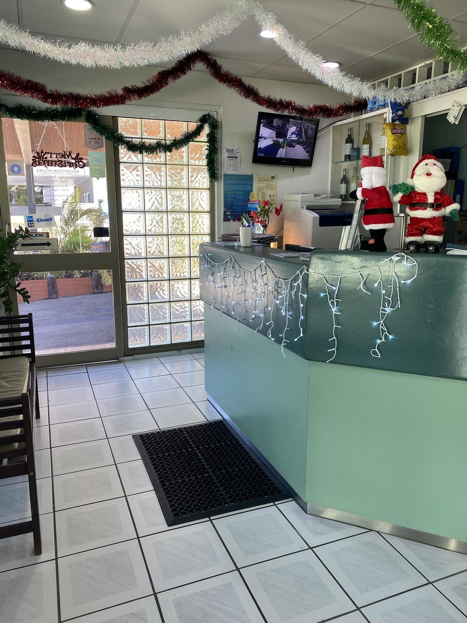 Vista Lobby Beach House Motel