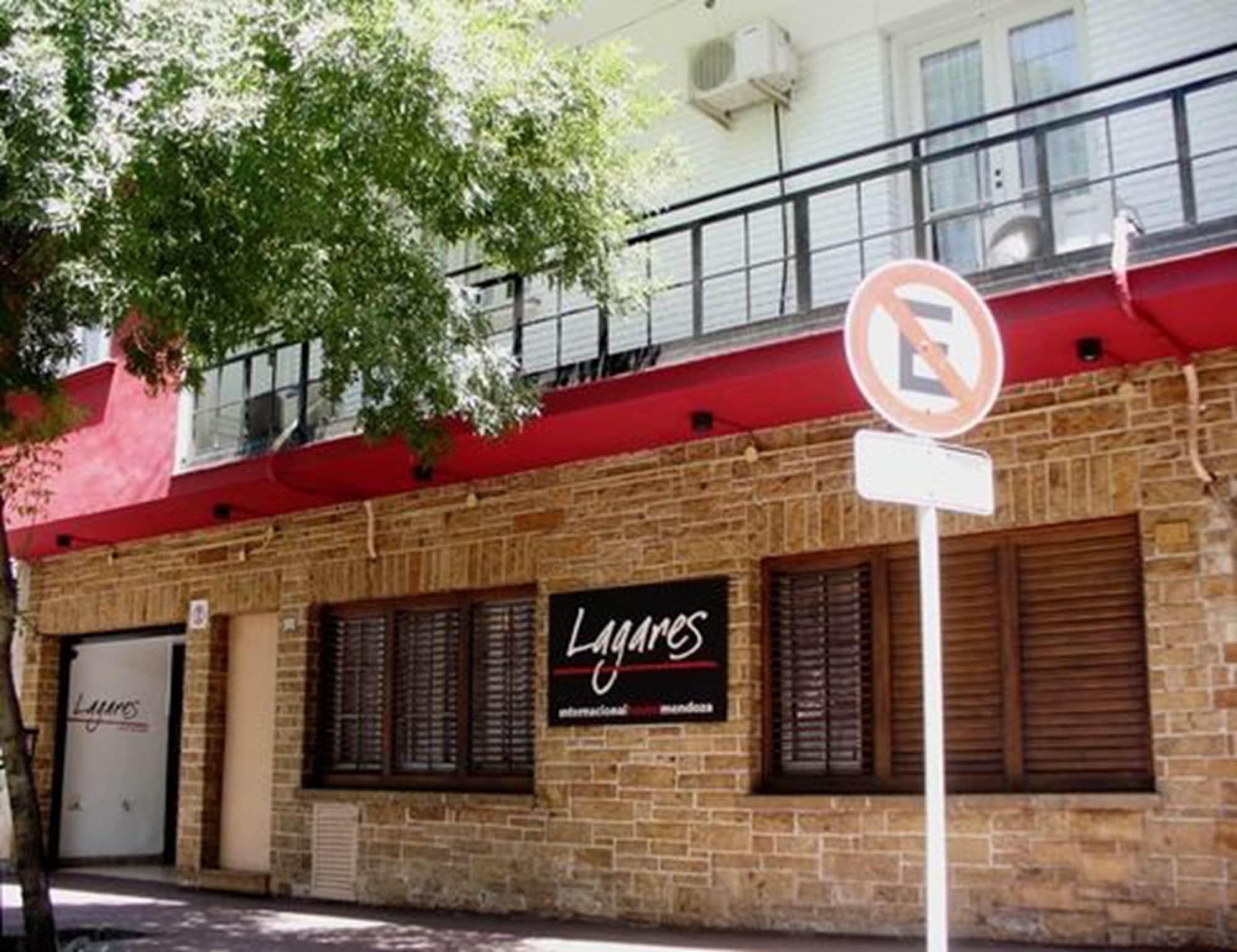 Varios Hostel Lagares
