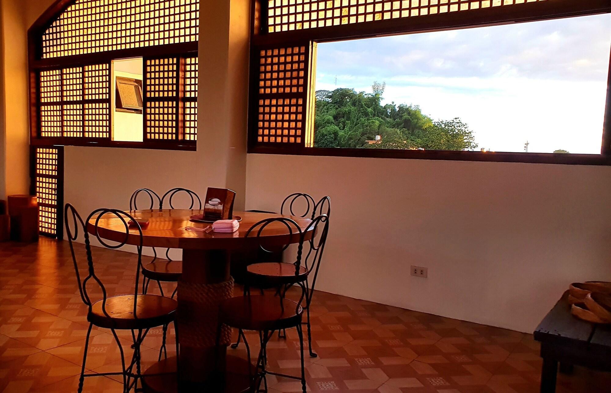 Restaurant Balay Ni Manuel Ken Maria