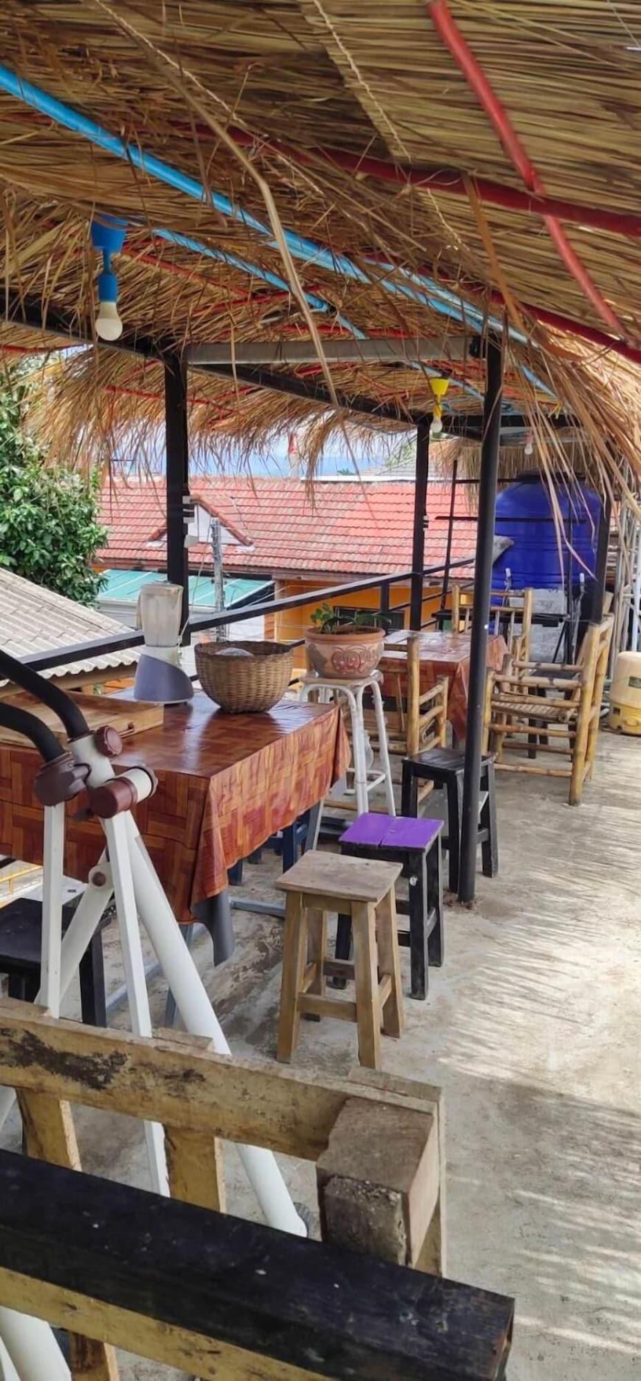 Restaurant Adchara Mansion - Hostel