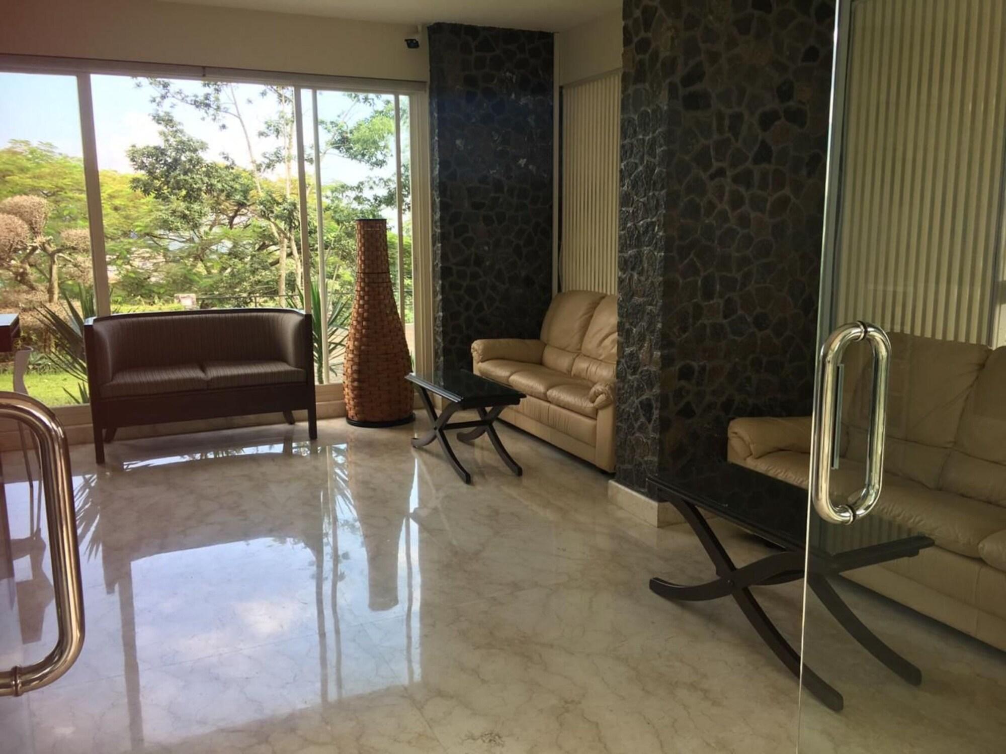 Vista Lobby Arainn Bed And Breakfast Tretes Prigen by ecommerceloka