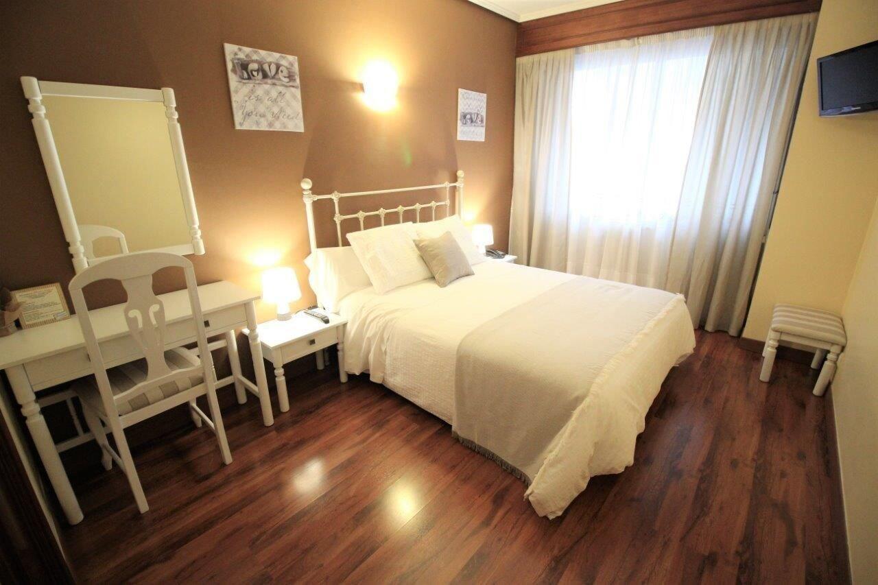 Varios Hotel América