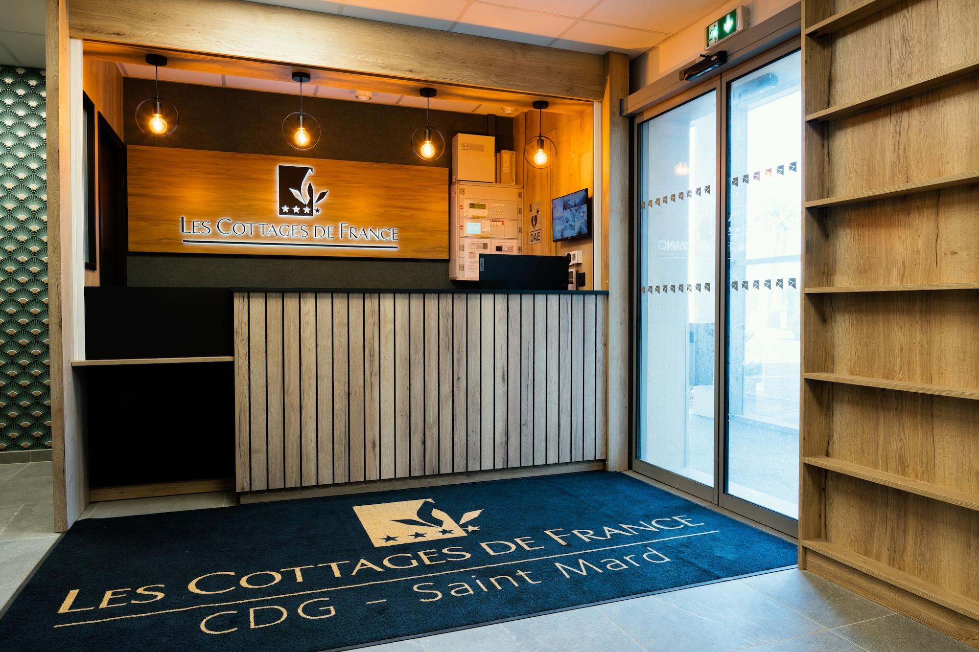 Vista Lobby Cottages de France CDG