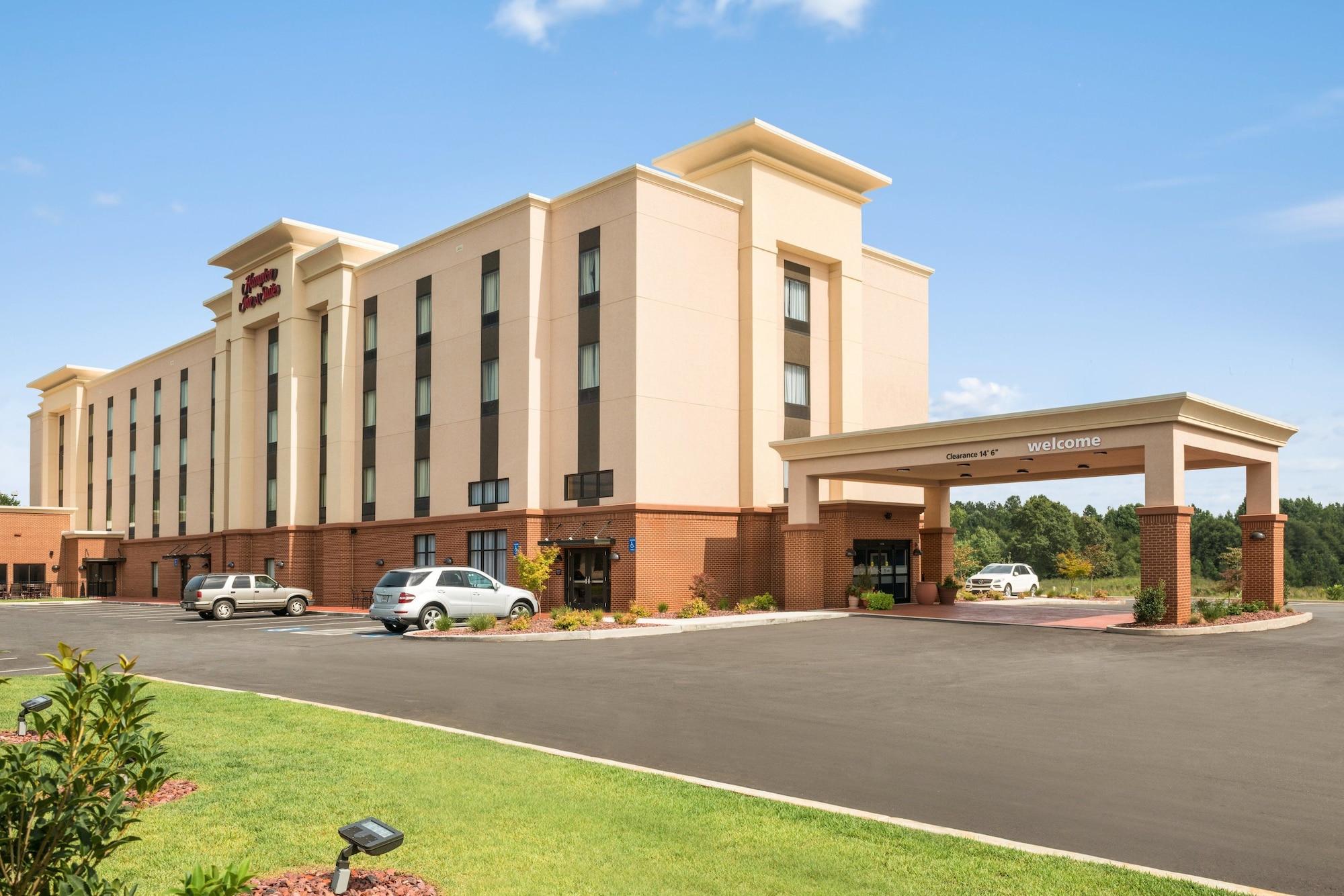 Vista Exterior Hampton Inn & Suites Lavonia