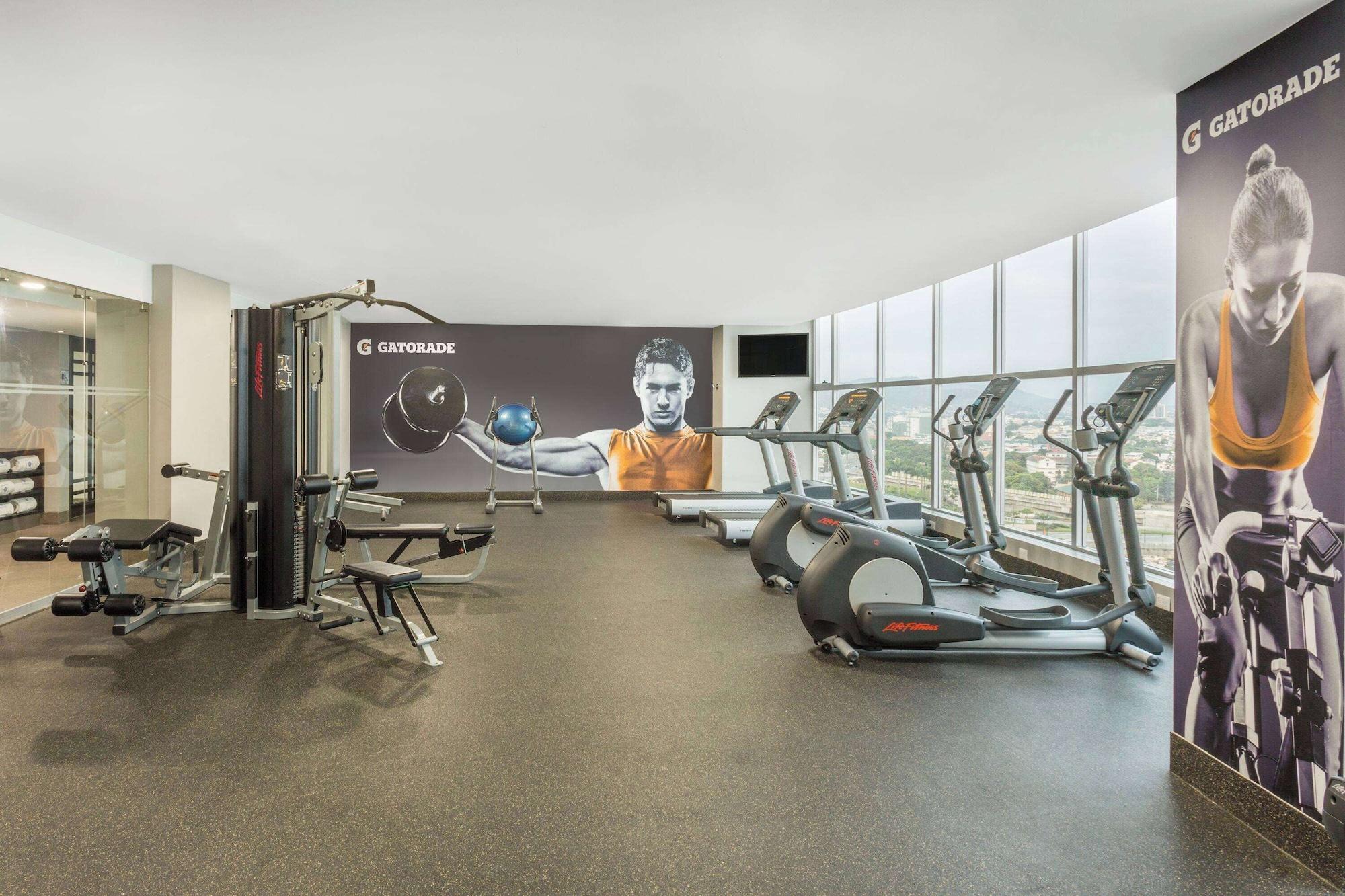 Gimnasio Wyndham Guayaquil Puerto Santa Ana