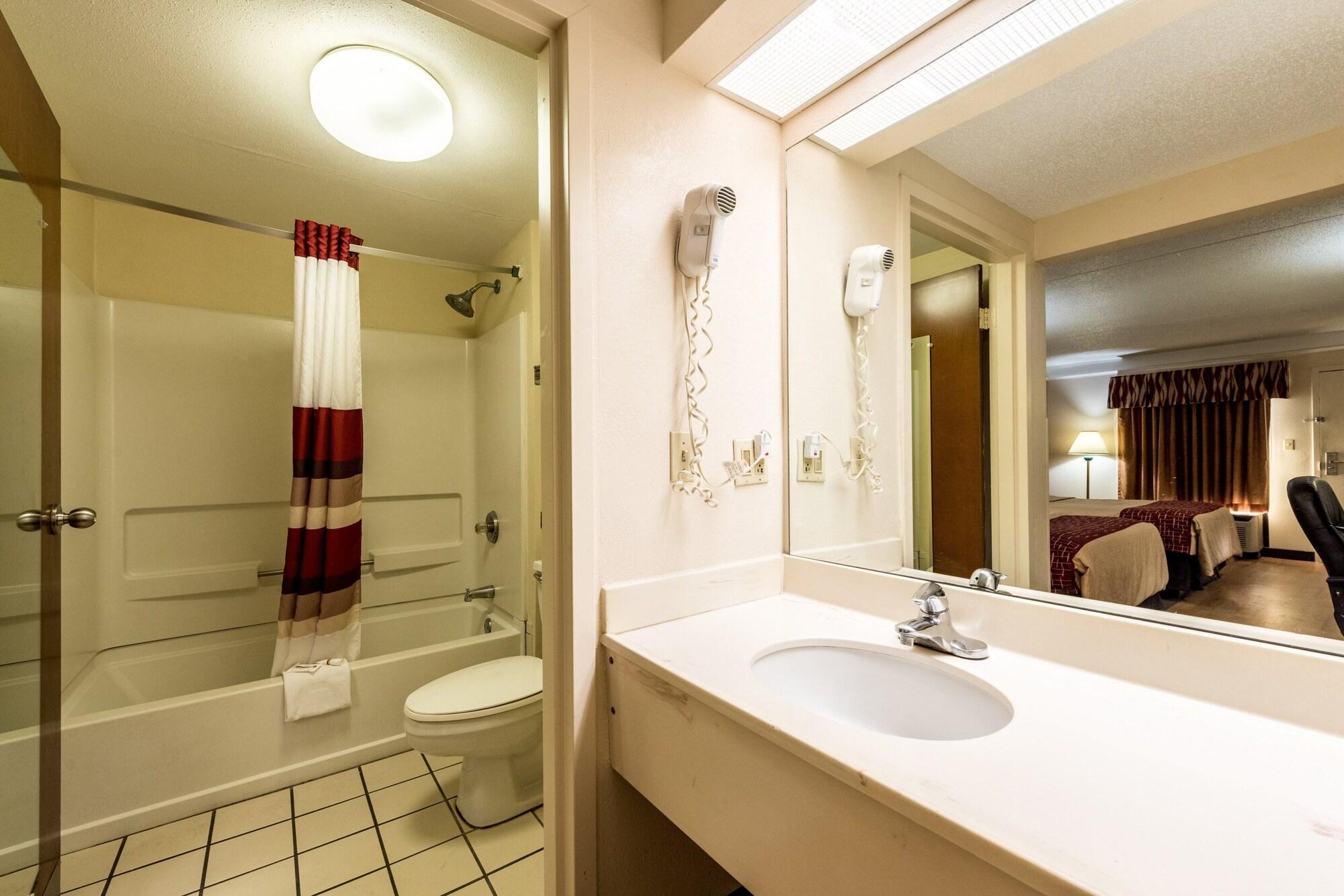 Equipamiento de Habitación Red Roof Inn & Suites Clinton, TN